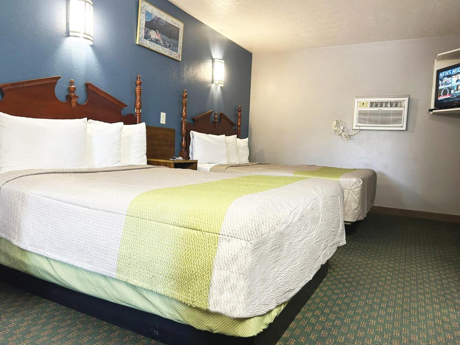 Hotel Coronada & St. George